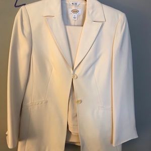 Silk white suit